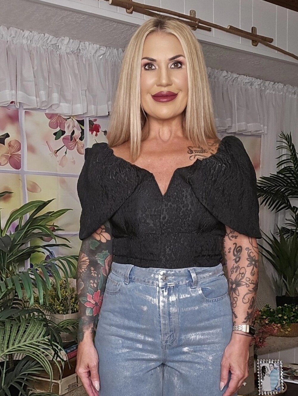 A Textured Woven Crop Top